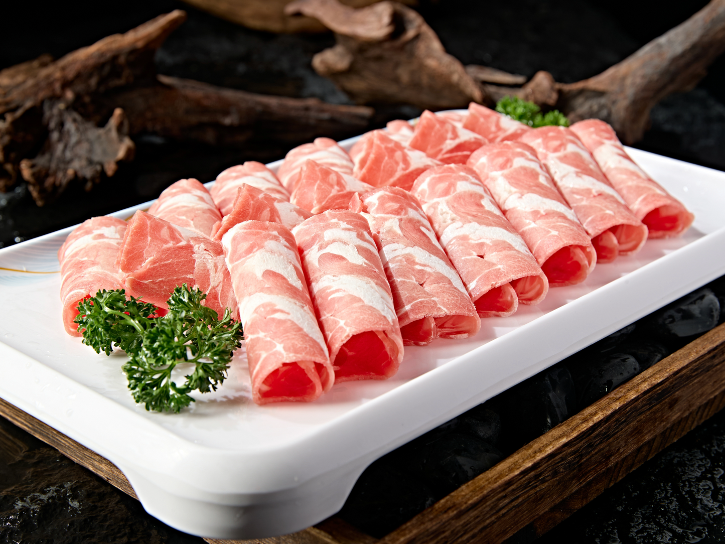 Yuiitsu A5 Takasaki Wagyu Shabu Shabu Irisan Daging Sapi