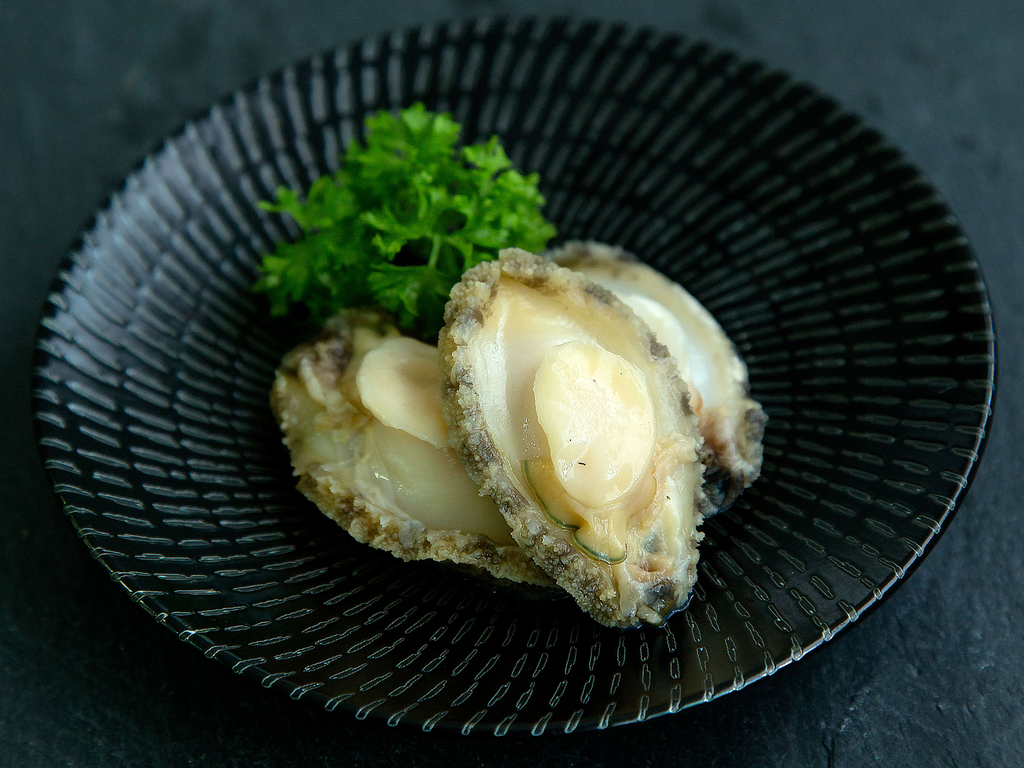 Abalone (about 8 pieces per can) - Dishthefish