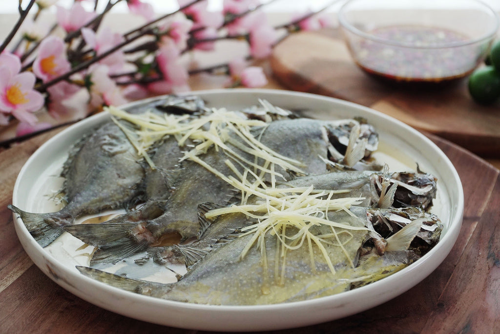 Rabbitfish (发财鱼) - about 500g - Dishthefish a great fish makes the dish 白肚鱼 渔民 清蒸 teochew abundance milt roe chinese new year Cooking Rabbitfish Hua Diao Jiu Sesame Oil Lime Chopped Chilli Garlic Lime Singapore Sesame Oil Prosperity Chinese New Year Ginger