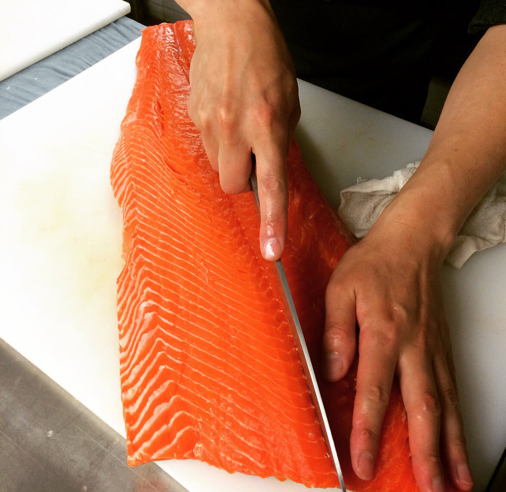 dishthefish the new age fishmonger wild caught king salmon red ivory fresh fish seafood home delivery wet market singapore fillet steak child cut vacuum pack next day delivery boneless 新加坡 野生三文鱼 小孩子 无骨 加拿大 网购 鱼片 鱼片汤 海抓 送货上门 新鲜 渔民 新加坡 巴刹